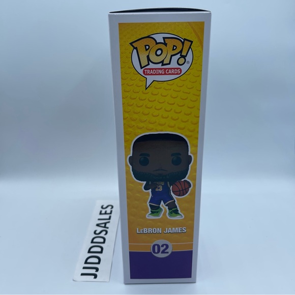 Funko POP! Trading Cards #02 LeBron James Gold Prizm Panini Exclusive Lakers - Picture 5 of 8